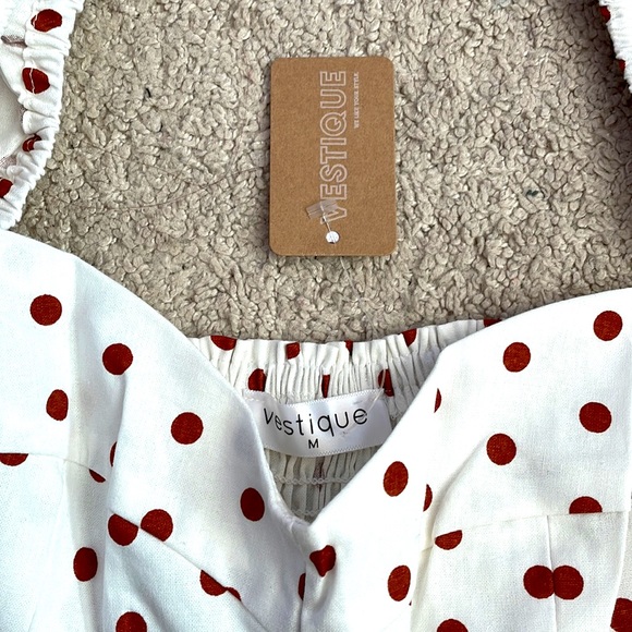 Vestique Top NEW WITH TAGS! - Picture 3 of 3